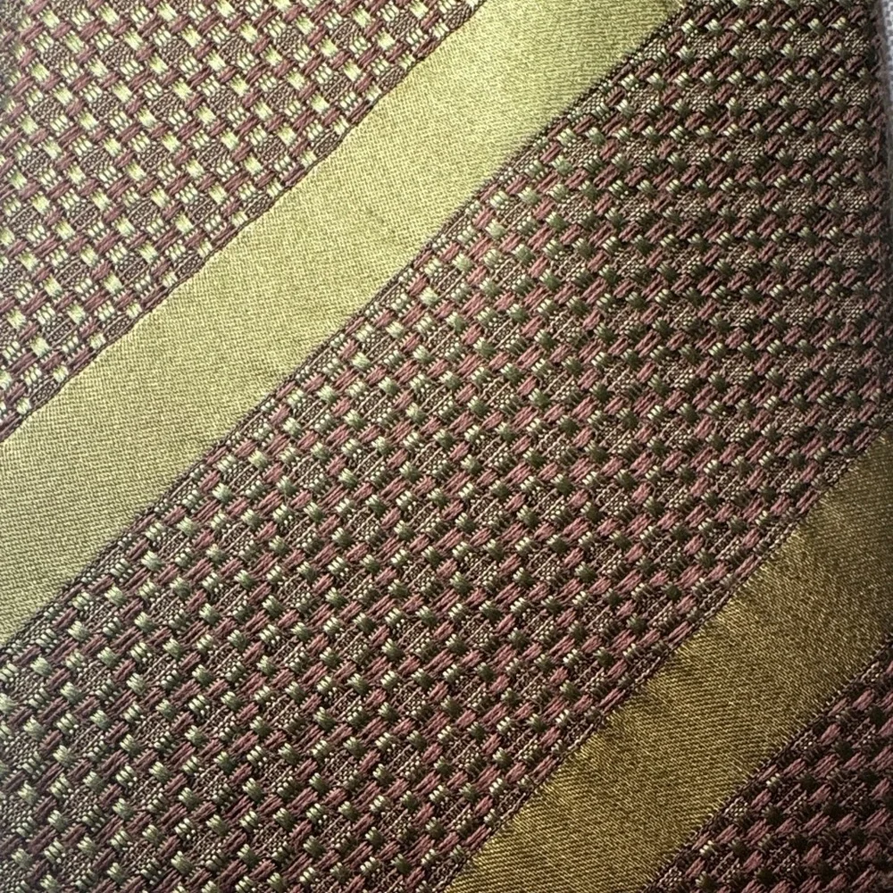 Tommy Bahama Olive and Chocolate Men's Silk Tie